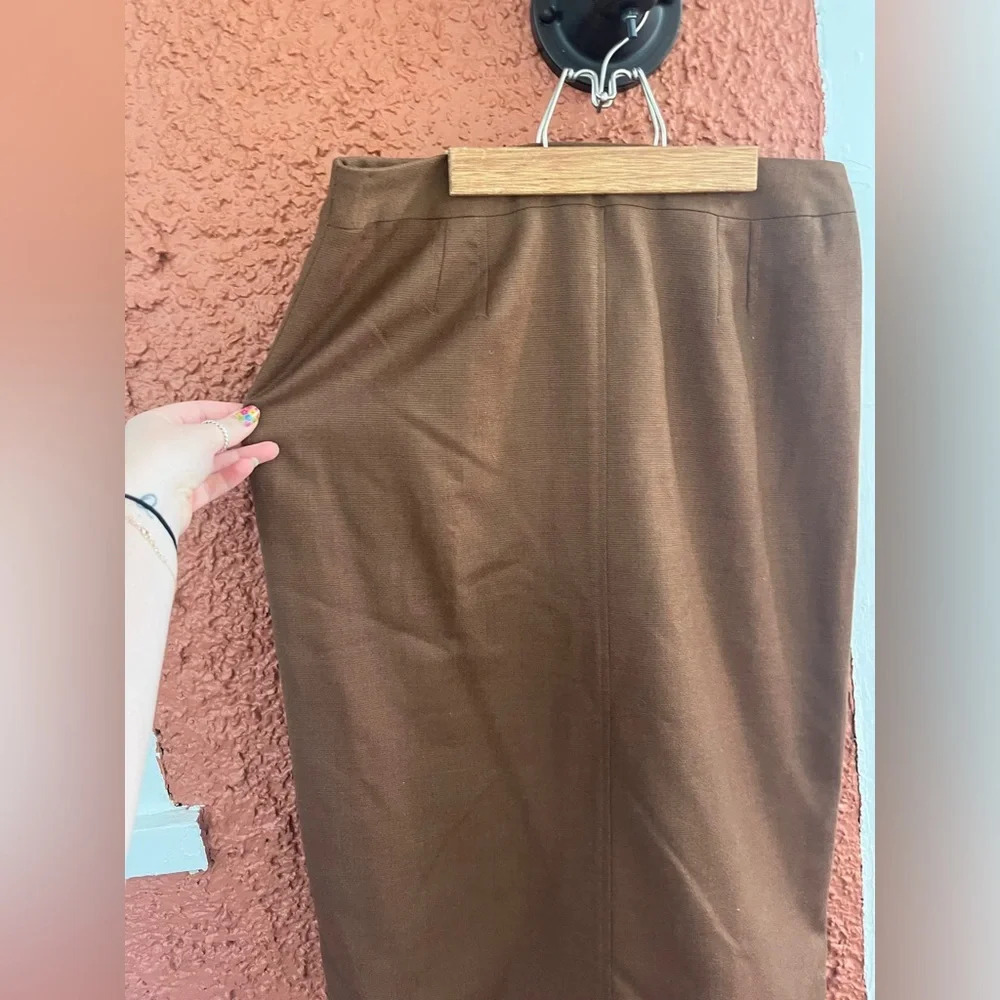 Stanley Blacker Women's Size 10 - 100% Wool Long Skirt Back Slit Business Casual